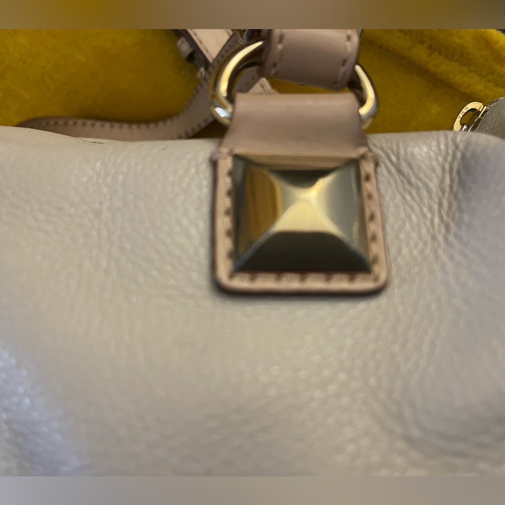Authentic Genuine Leather Michael Kors Handbag - Picture 9 of 14